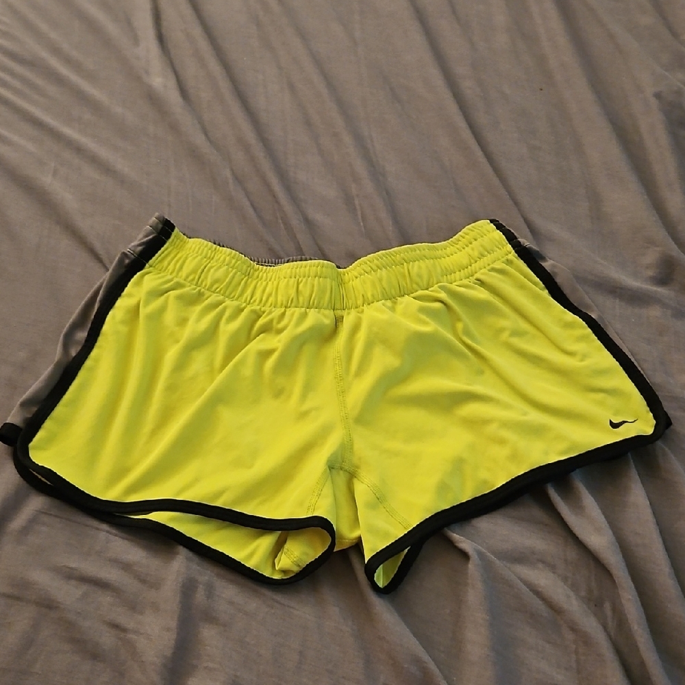 Medium Nike Women's Yellow Athletic Shorts